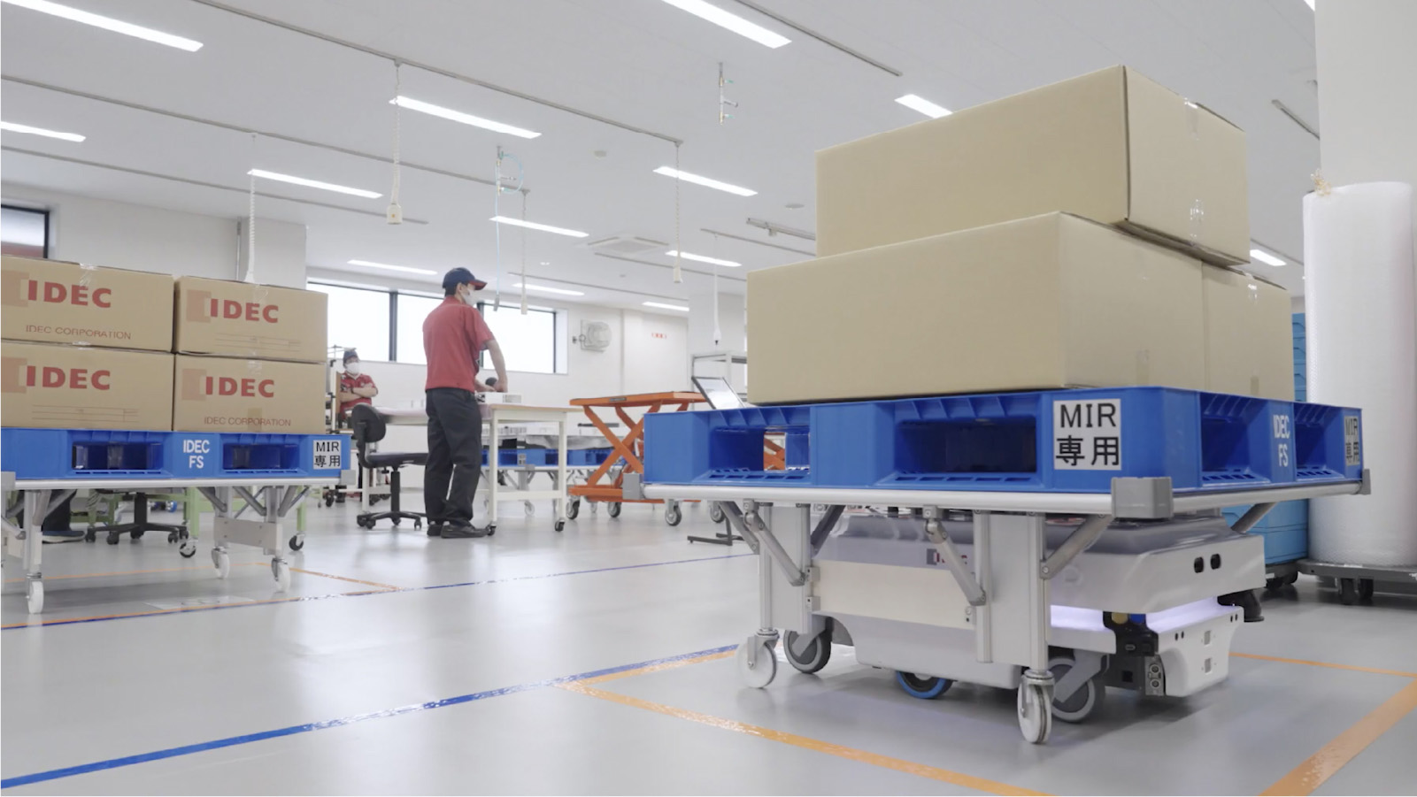 MiR100がシステムインテグレータに導入、新工場の生産性向上に寄与